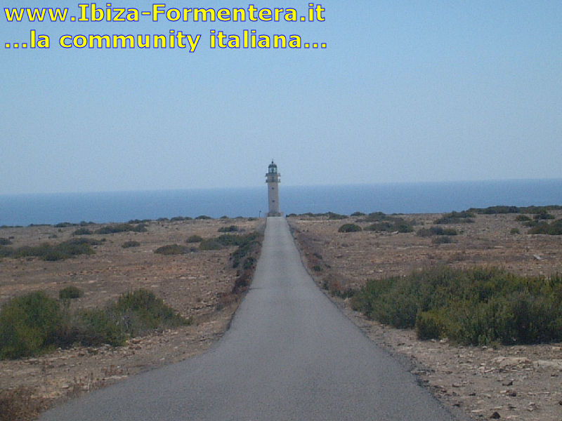 Il faro di Cap de Barbaria a Formentera Il faro di Cap de Barbaria, Formentera